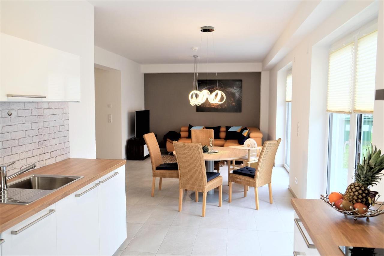 Family + Friends Apartment Ferienwohnung Ransbach-Baumbach Esterno foto